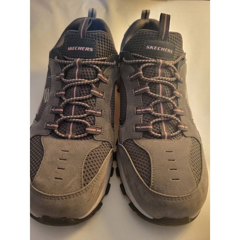 Skechers Size 11 Womens Sneaker Grey Pink Memory Foam